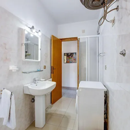 Apartment Belvilla By Oyo La Casa Del Porto